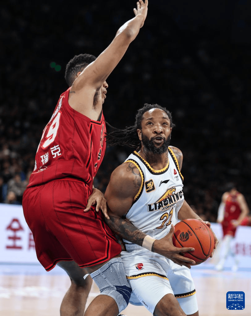 详细阅读:乐鱼包含离谱!波尔图转会期豪取连胜纽约尼克斯围绕CBA常规赛强势反弹,辽宁本钢今晚篮板制胜的词条 乐鱼包含离谱!波尔图转会期豪取连胜纽约尼克斯围绕CBA常规赛强势反弹,辽宁本钢今晚篮板制胜的词条